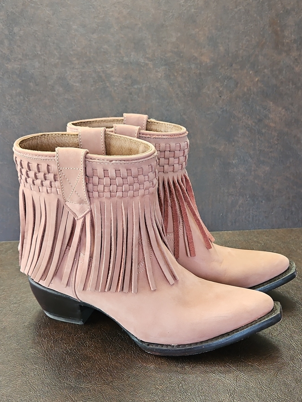 Frye Sacha Short Pink Suede Fringe Ankle Booties Sizr 7.5